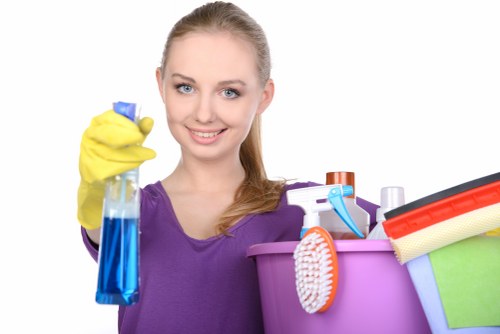Transparent estimate for a busy-area apartment cleanout